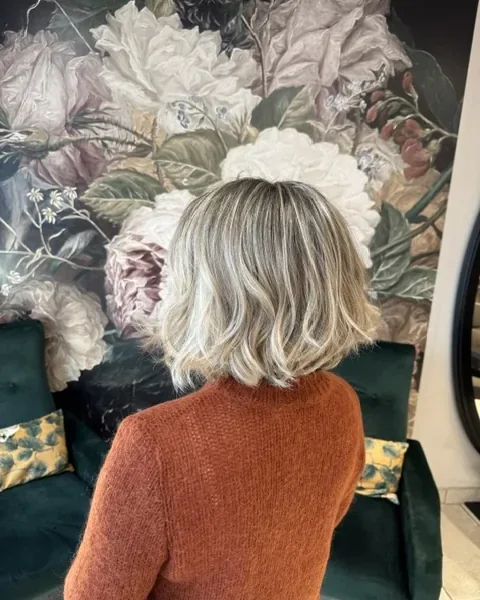 realisation-carre-blond-meche